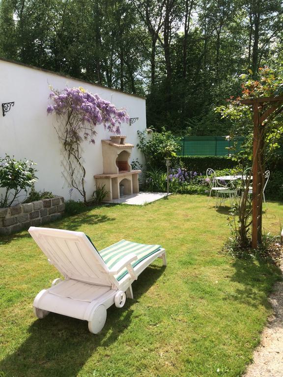 Bed and Breakfast La Mansarde Neuville-sous-Montreuil Екстер'єр фото