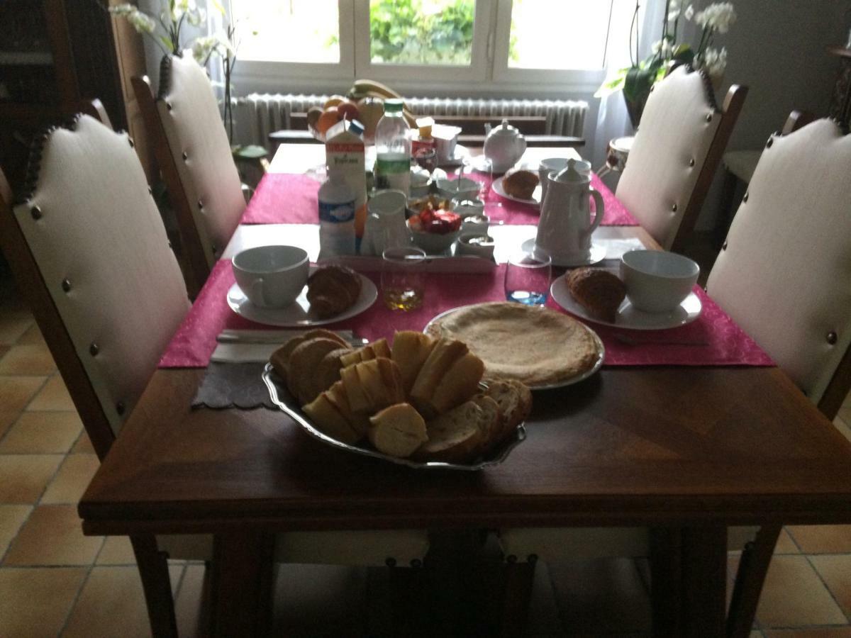 Bed and Breakfast La Mansarde Neuville-sous-Montreuil Екстер'єр фото